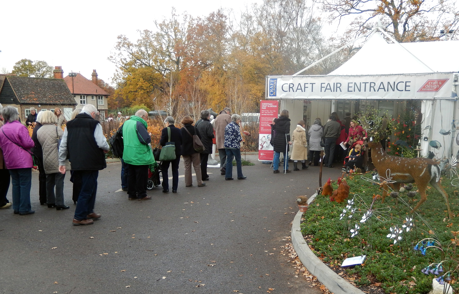 wisley_christmas_entrance.jpg